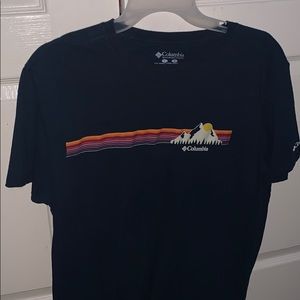 Columbia t shirt